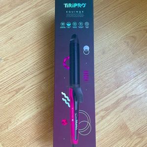 BNIB curling iron
